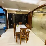 Divine India Service Apartment 4Bhk D-163 Saket