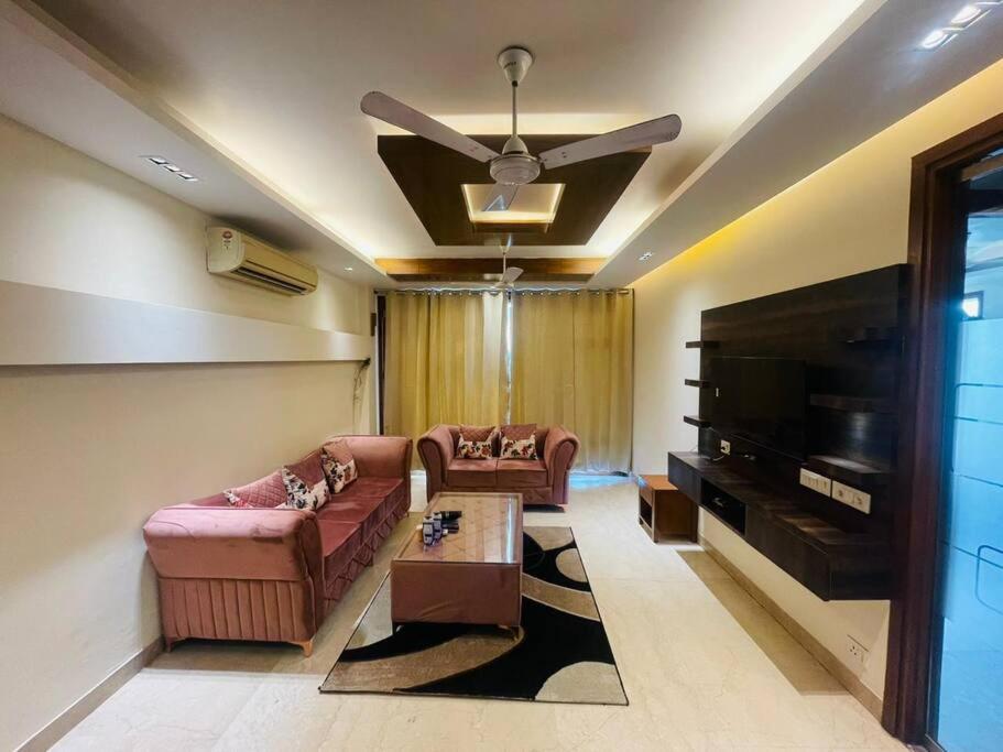 Divine India Service 4bhk D-163 Saket Apartment